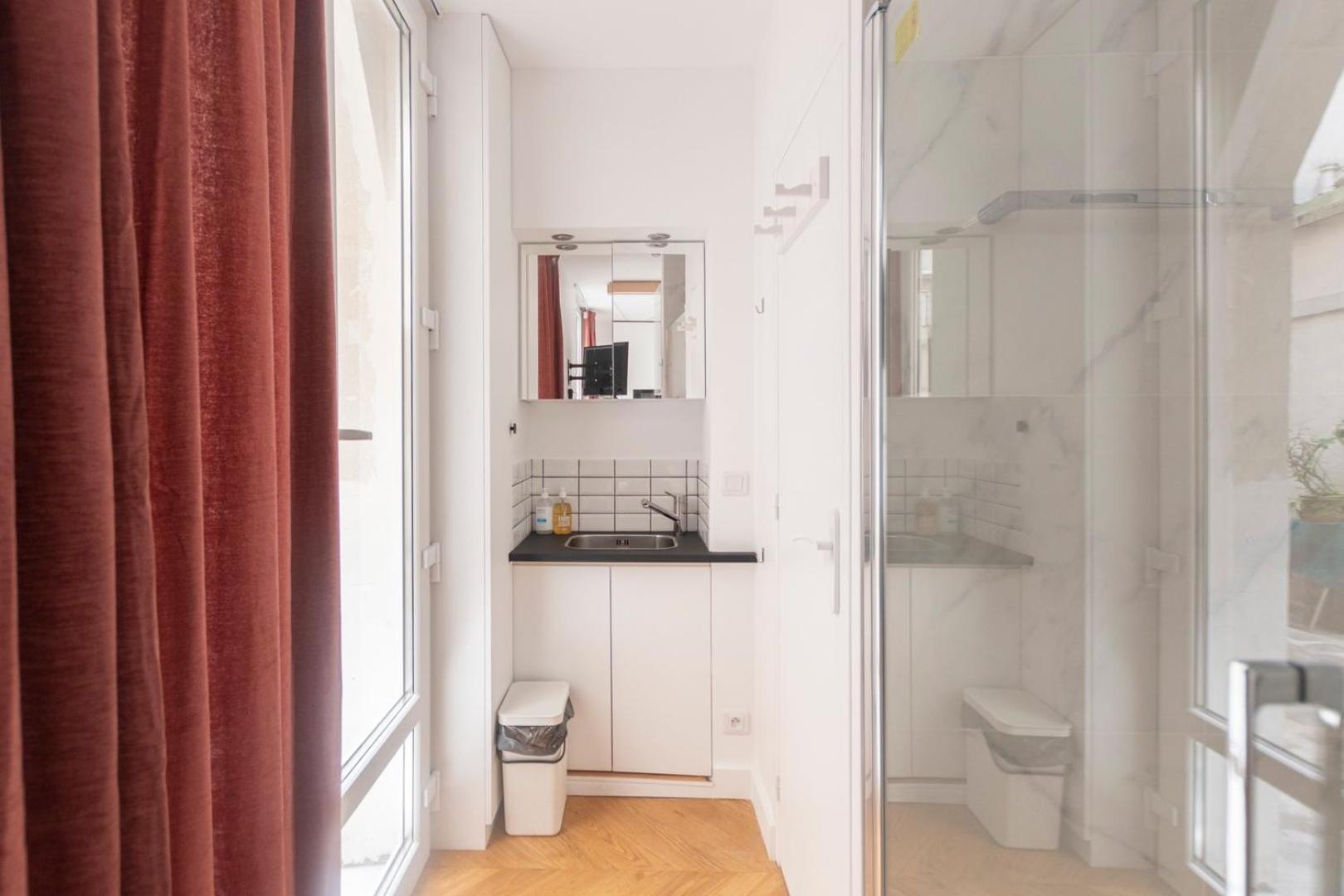 Super Central Mini Studio - 2 Pax, Murphy Bed Paříž Exteriér fotografie